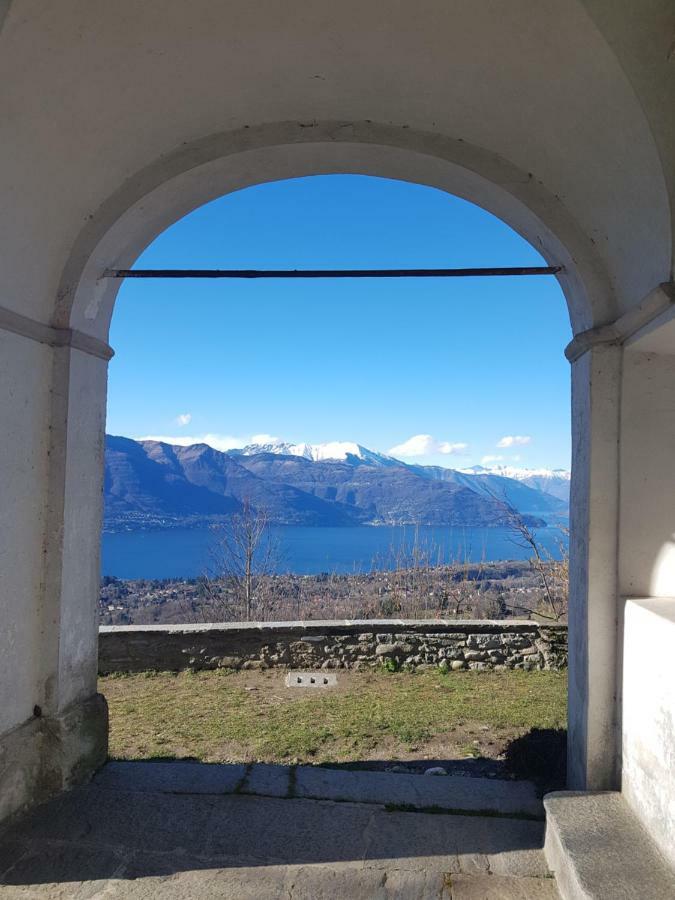 B&B Il Gatto Nero Castelveccana Buitenkant foto